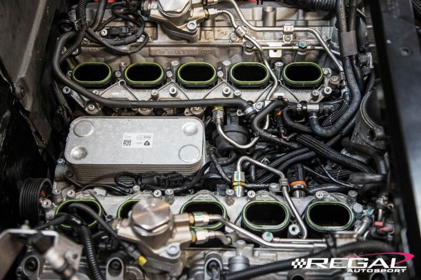 R8-V10-Supercharger-Kit-VF-Engineering-Regal-Autosport-UK-AK7Z4254